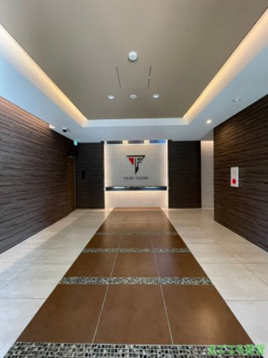 【エントランス】 | セオリー大阪ルチア