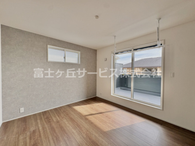 【寝室】 | 浜松市中央区舞阪町舞阪 2期 新築一戸建て 1号棟 | ゆとりの広さです