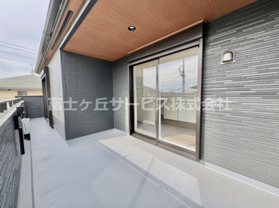 【バルコニー】 | 浜松市中央区舞阪町舞阪 2期 新築一戸建て 1号棟 | 落ち着いた時間を過ごせるバルコニーです