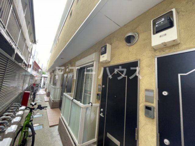 MIWAブライトンヒルズの玄関