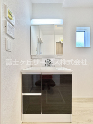 【独立洗面台】 | 豊橋市下地町 新築一戸建て 3号棟 | 独立洗面台で身支度をすべて済ませてしまいましょう