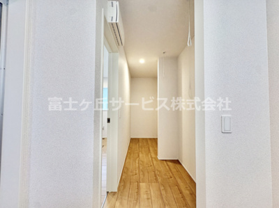 【収納】 | 豊橋市下地町 新築一戸建て 4号棟 | 広い脱衣場、収納スペースです