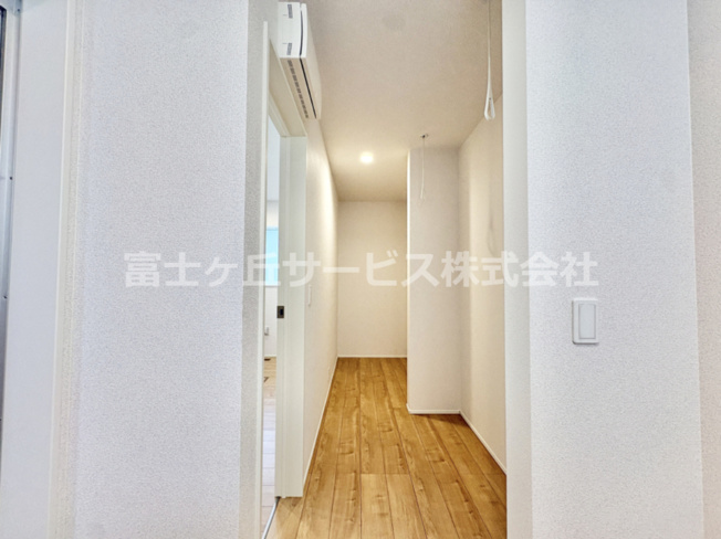 【収納】 | 豊橋市下地町 新築一戸建て 4号棟 | 広い脱衣場、収納スペースです