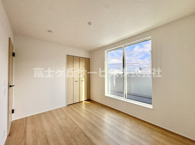 【寝室】 | 豊橋市下地町 新築一戸建て 4号棟 | 使い勝手のいい寝室です