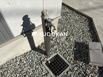 【設備】 | 河北町谷地ひな市二丁目 | 外部水栓。車の洗車や庭の水まきも出来ます。