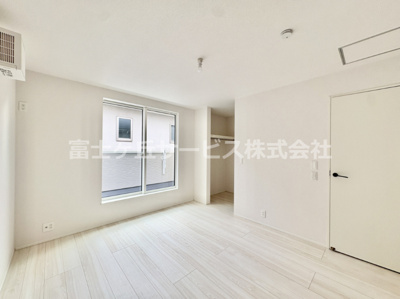 【寝室】 | 豊橋市北山町 新築一戸建て 5号棟 | 落ち着いた色調の寝室です