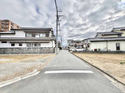 【前面道路含む現地写真】 | 豊橋市北山町 新築一戸建て 5号棟 | 前面道路含む現地写真です