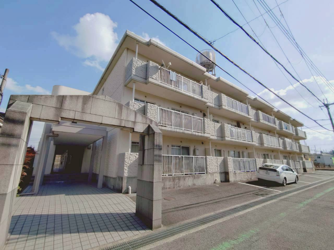 ファミールウエダ