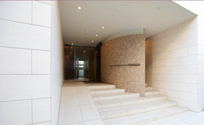 【エントランス】 | ★仲介手数料無料★OPENRESIDENCIA MEGUROYAKUMO（角住戸・2面バルコニー）