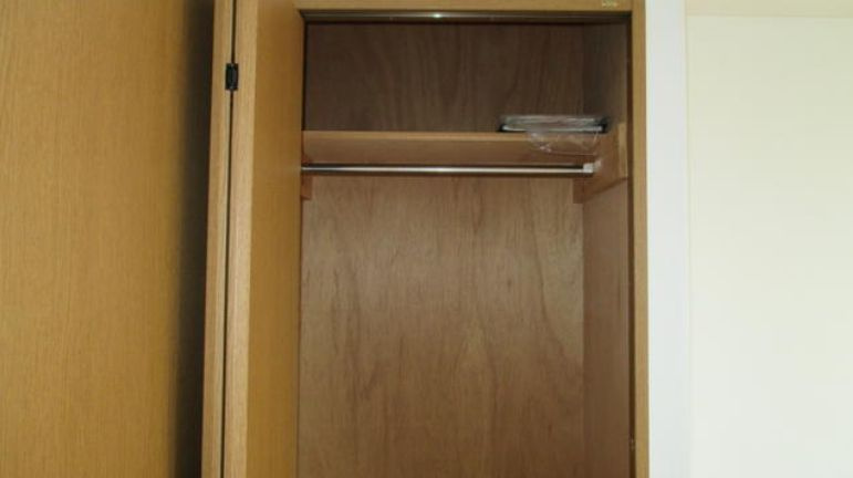 パーク・ハイツ桃井の収納|クローゼットつきです☆（同一仕様写真）