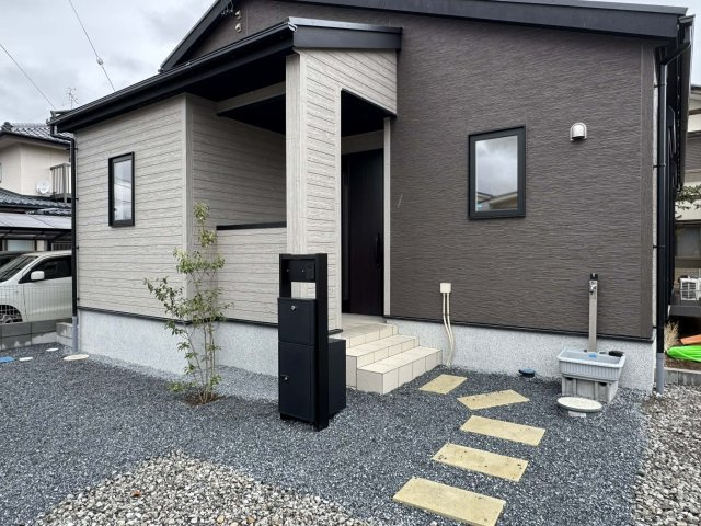 佐久市下越の外観