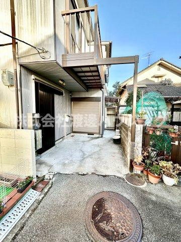 山本台3丁目一戸建の駐車場