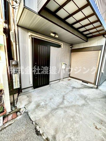 山本台3丁目一戸建のエントランス