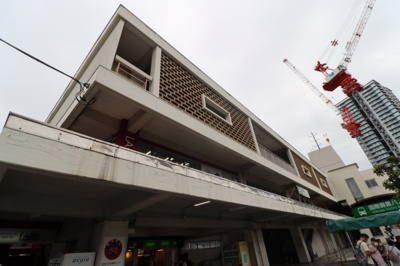 蕨駅(JR東日本 京浜東北線) 徒歩分。 490m