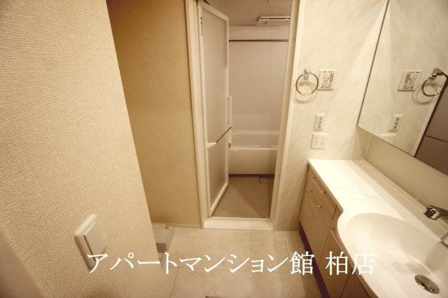 ラシーヌBの洗面所