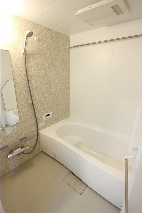 ラシーヌBの浴室