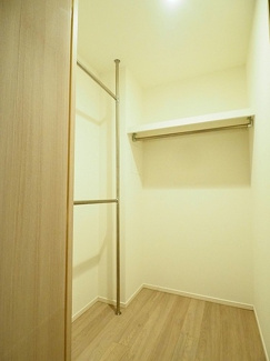 【収納】 | パークホームズ品川　ザ　レジデンス | 洋室６．０帖のウォークインクロゼット