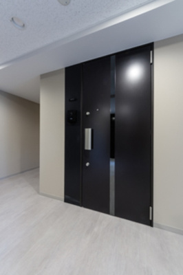 【玄関】 | 堀之内マンション | ※写真は同タイプ住戸です。