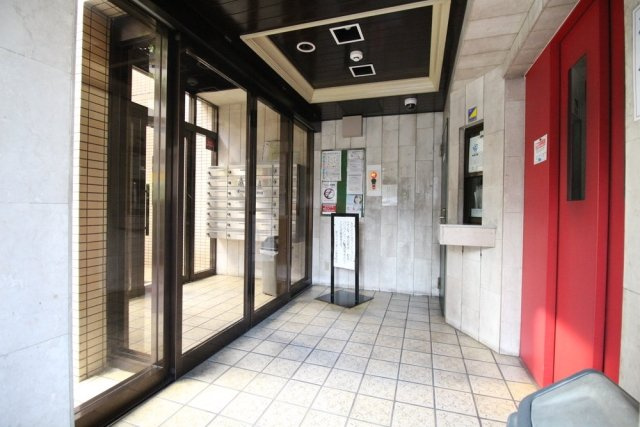 朝日プラザ旗の台のエントランス