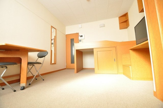 レオパレスセントポーリアⅡの居間・リビング