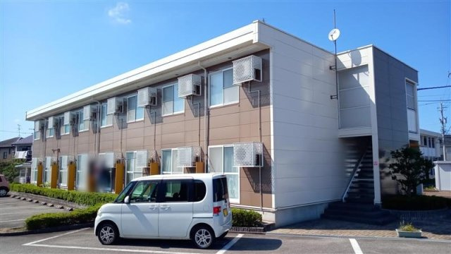 レオパレスセントポーリアⅡの外観