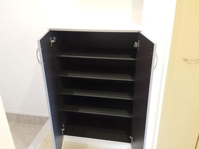 トロワ・ド・ジャンコ　ＡＸの収納|下駄箱