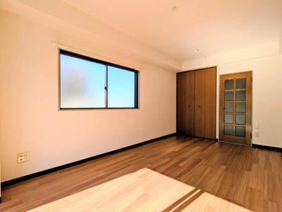 ★２面採光の明るい居室★