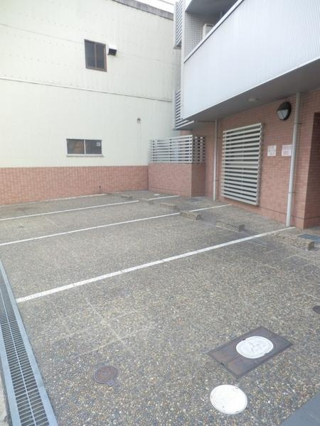 フラット花の駐車場|★駐車場あります★