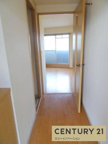 フラット花の玄関|★廊下部分です★