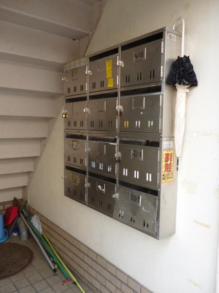 辰巳マンションのエントランス|★メールボックス★