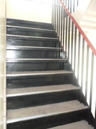 辰巳マンションのエントランス|★共用階段です★