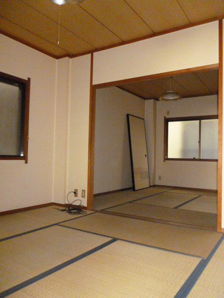 辰巳マンションの寝室|★奥行広い★