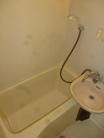 辰巳マンションの洗面所|★UBに洗面台★