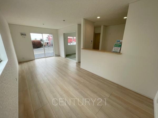 前橋市粕川町新屋第２（３号棟）の居間・リビング|ダイニングテーブルスペース