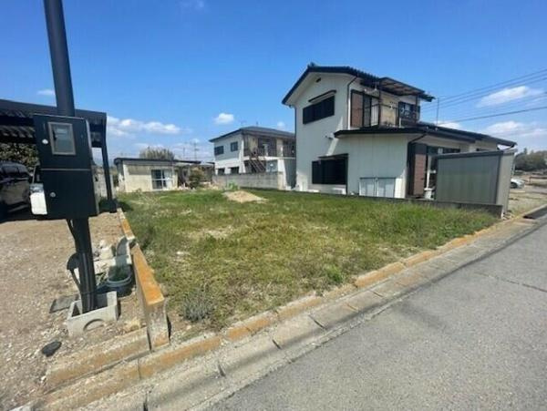 前橋市大前田町第１（１号棟）の前面道路含む現地写真