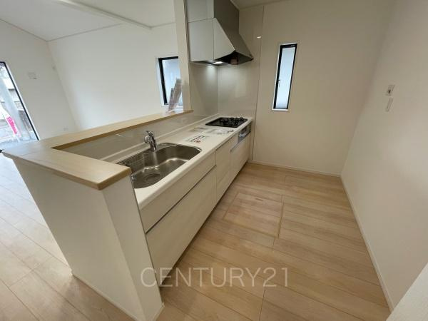 前橋市粕川町新屋第２（１号棟）のキッチン