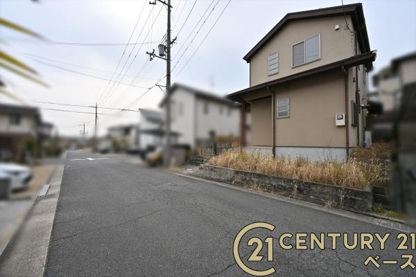 生駒郡三郷町勢野北５丁目の売地の前面道路含む現地写真|■現地撮影写真■落ち着いた雰囲気の住宅地内です！