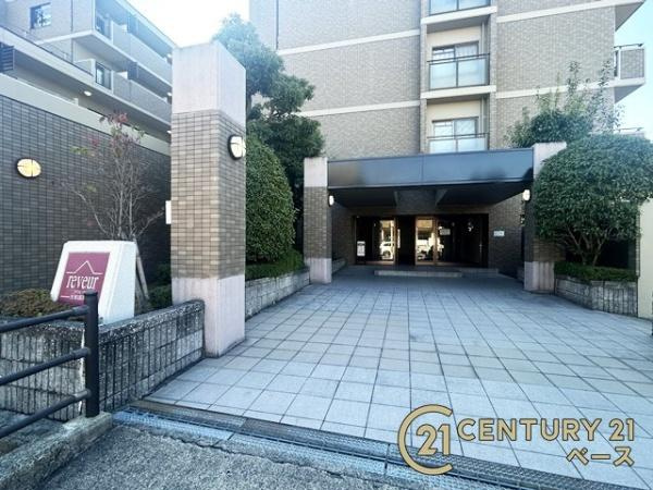 リヴェール大和高田のエントランス|■現地撮影写真■こちらマンション出入り口です！