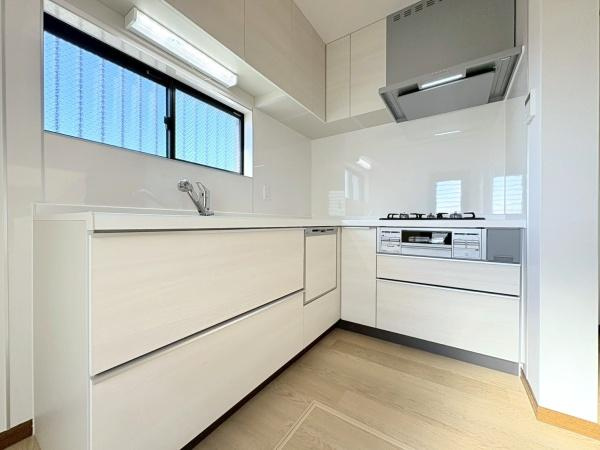 横浜市保土ケ谷区上星川２丁目の中古一戸建の居間・リビング