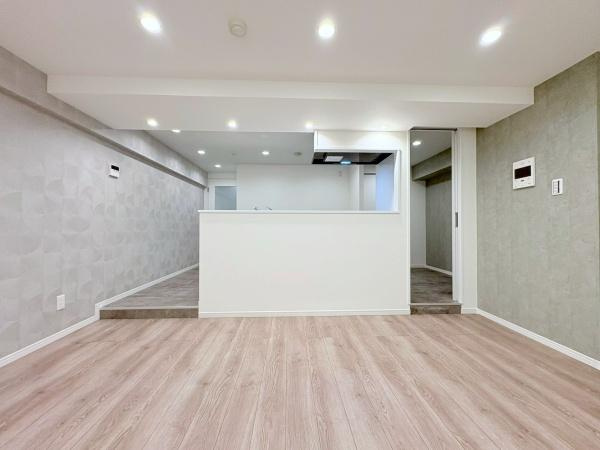 新山下ベイシティ６号棟の居間・リビング