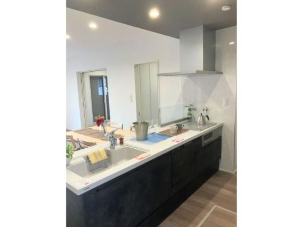 タマタウン青葉台　4号地のキッチン|人気の対面キッチンです