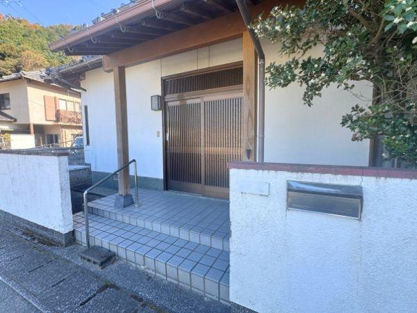本神崎　戸建ての玄関