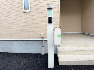 【玄関】 | 【20万円ｷｬｯｼｭﾊﾞｯｸ対象物件】クレーデルガーデン大和高田市大中 第1 全2棟 2号棟 | 施工例写真