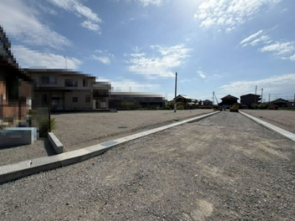 ピースタウン東近江市小脇町Ⅰの前面道路含む現地写真|2026年4月19日撮影