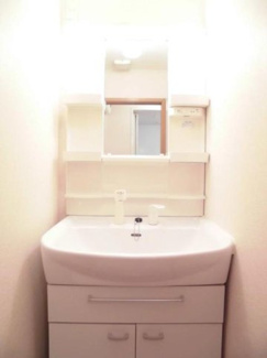 【洗面所】 | カトルセゾン　Ⅱ | 明るい洗面所です