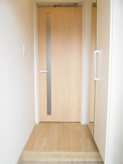 【玄関】 | メゾン　アルモニー | 明るい玄関です