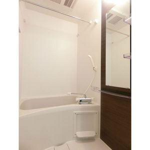 リブリ・KNウイングの浴室