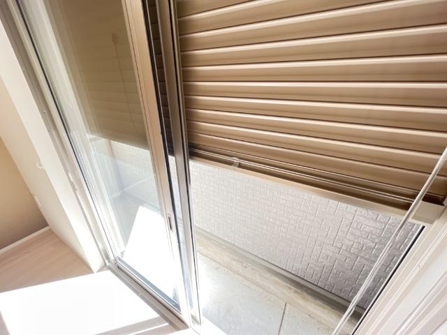 サンパレスⅨの内装|窓シャッター