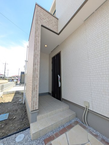【玄関】 | グラファーレ高崎市上中居町3期ー③