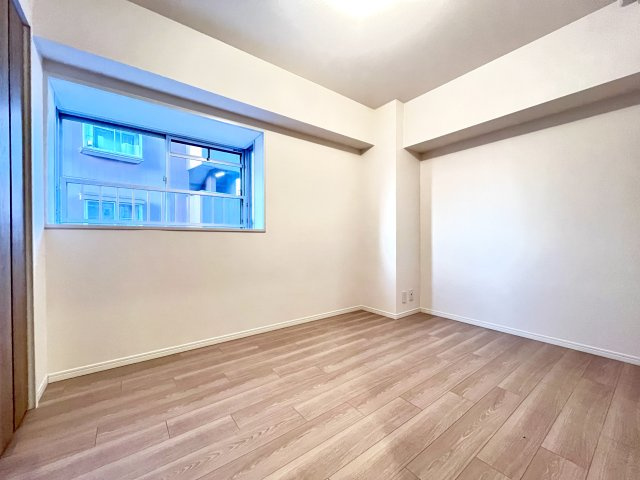 南港はなのまち住宅34号棟の洋室|明るい洋室です